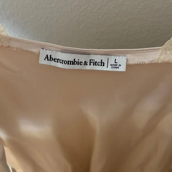 Abercrombie & Fitch Cream Lace Slip Dress - Picture 2 of 3